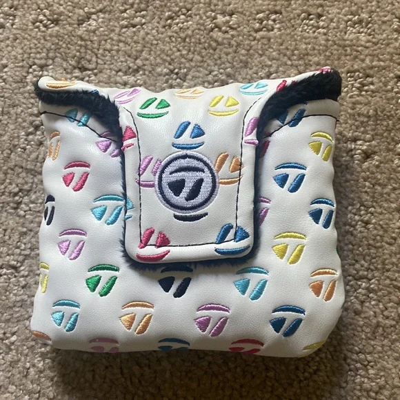 NWOT Taylormade Spider Putter Cover - Picture 2 of 4